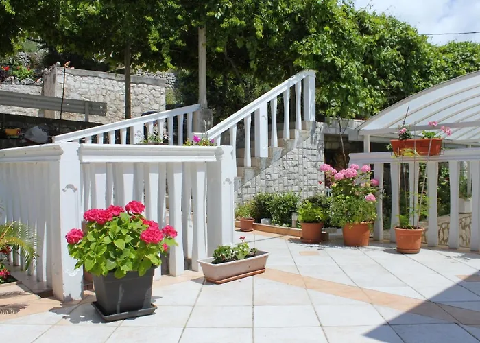 Lägenhet With A Parking Space Vrbica, - 9008